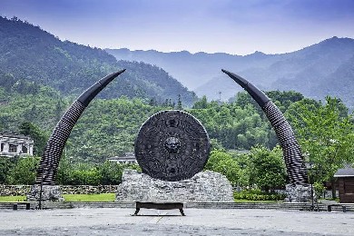 國(guó)家AAAA級(jí)景區(qū)——中華古瑤第一村