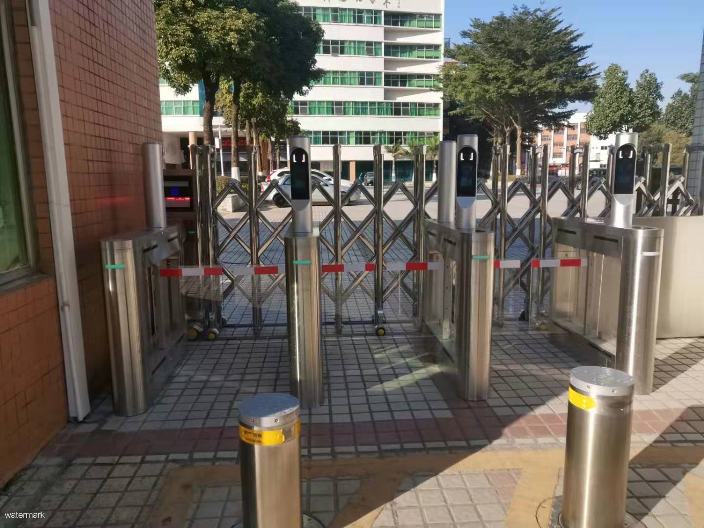 東莞鳳崗中心小學(xué)人臉識(shí)別+小擺閘案例