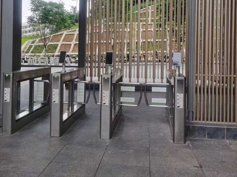 人臉識別技術(shù)在人行通道閘機(jī)中的應(yīng)用與前景
