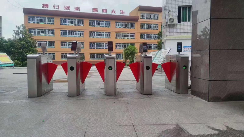 人行通道翼閘閉合異常的問(wèn)題怎么解決？