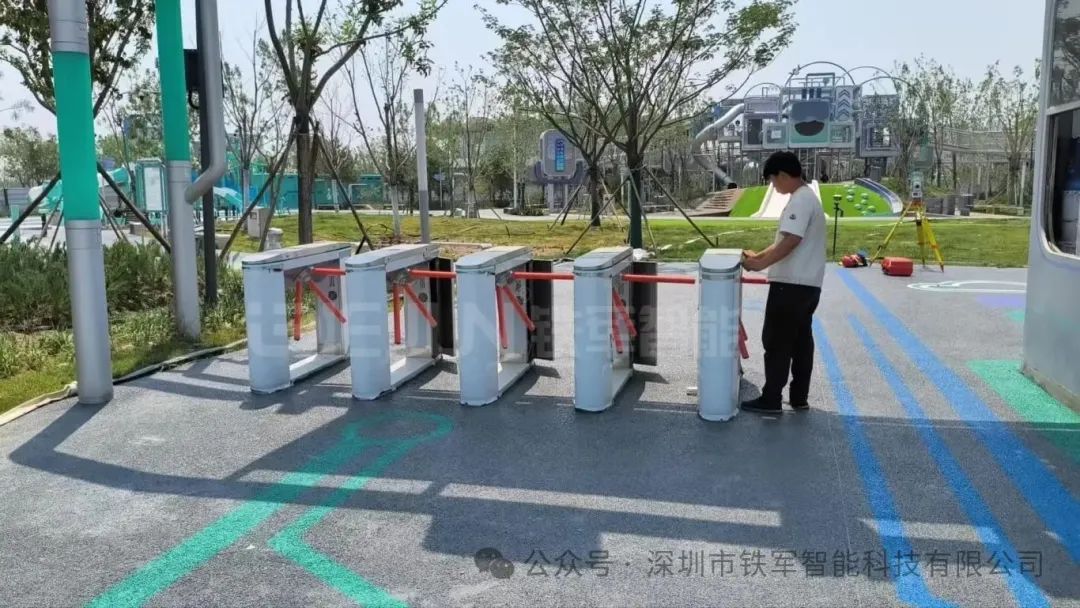 景區(qū)三碼合一智能檢票閘機(jī)如何提升30%通行效率？